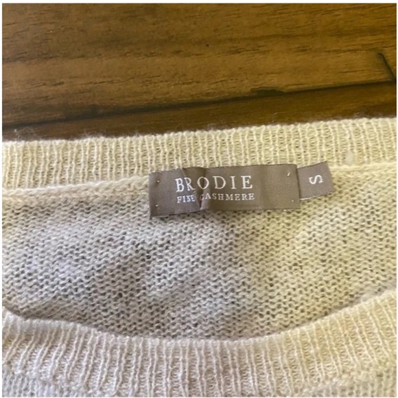 Brodie Fine Cashmere Star Patterned Cream Sweater - Picture 3 of 3